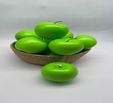 فواكه صناعية شكل التفاح الاخضر